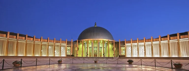 Plaza Exterior Fibes Sevilla